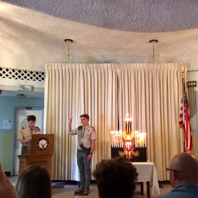 Hunter Mall takes his Eagle Scout oath